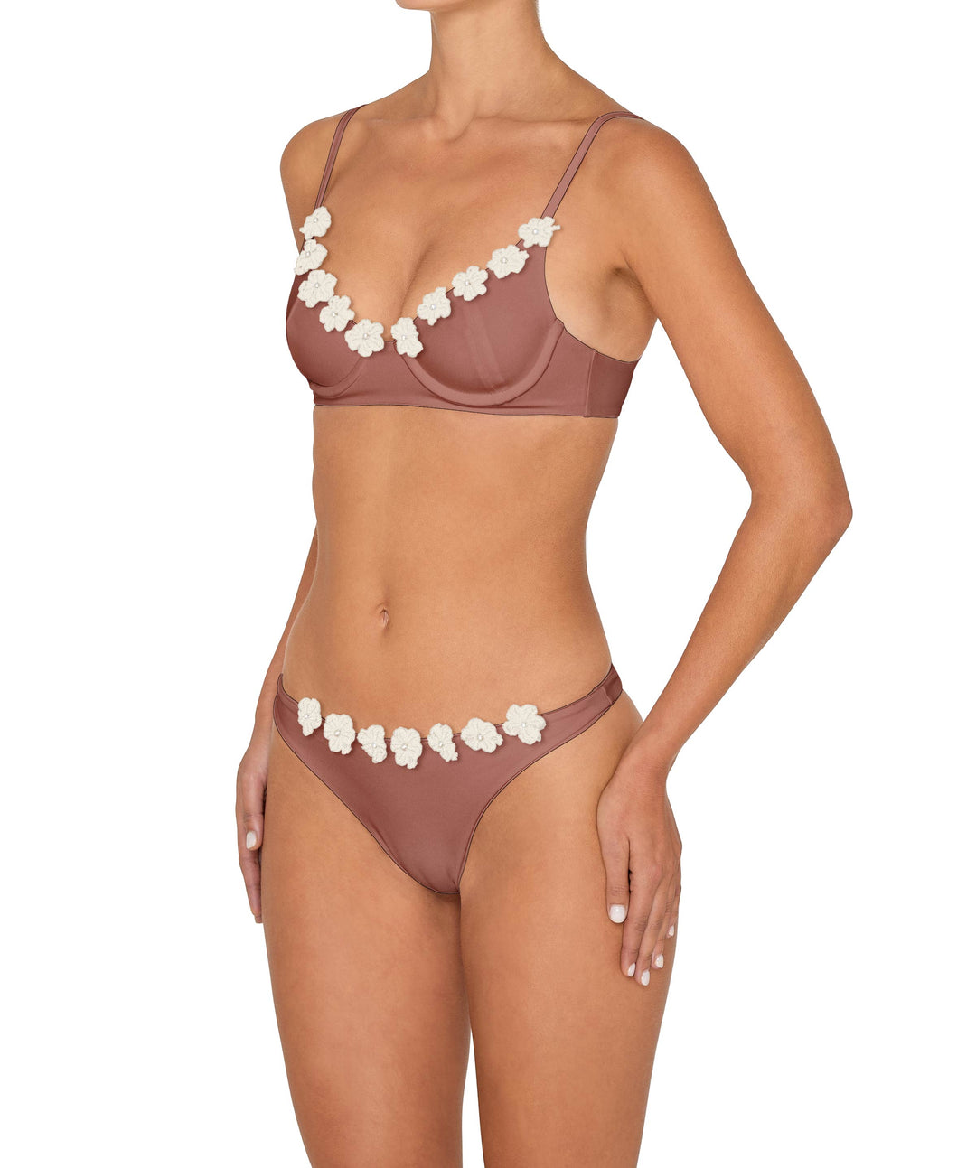 BSWS-B147 Classic Seamless Bottom With Flower Crochet